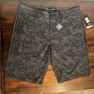 NWT Travis Mathew Men's Shorts - Sneak A Peak - 36